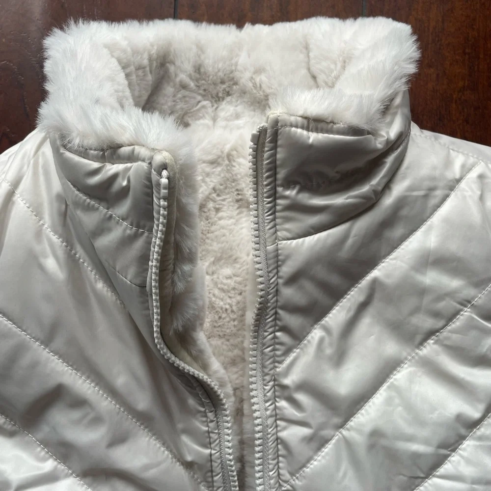 Original Nicole Miller, Reversible Vest, Size Medium, Off-White/Ivory - Picture 11 of 13